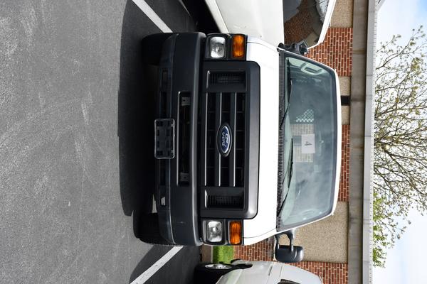2008 Ford E-250 Cargo Van #4