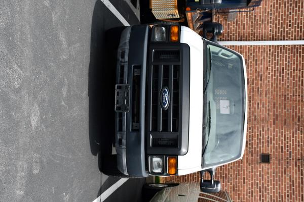 2010 Ford E-250 Cargo Van #7